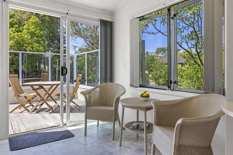 45 Ingle Avenue Waipahihi_12