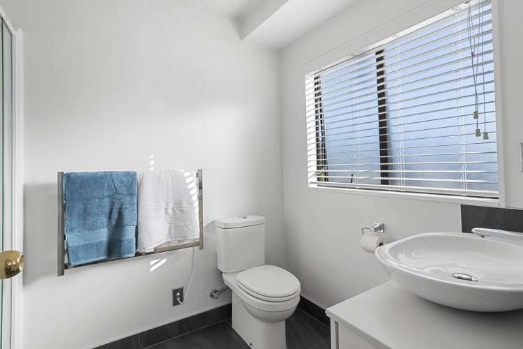 1/42 Headcorn Place Botany Downs_13