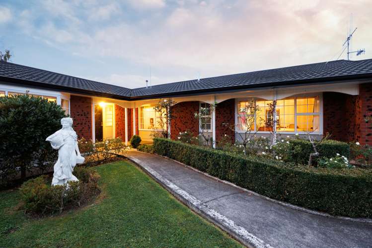 7 Woodfield Avenue Roslyn_29