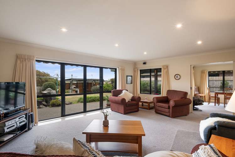 65 Quadrant Heights Paraparaumu_6