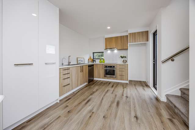 2/2 Wood Street Papakura_4