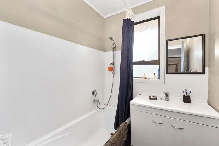 1 Greta Street Glenview_8