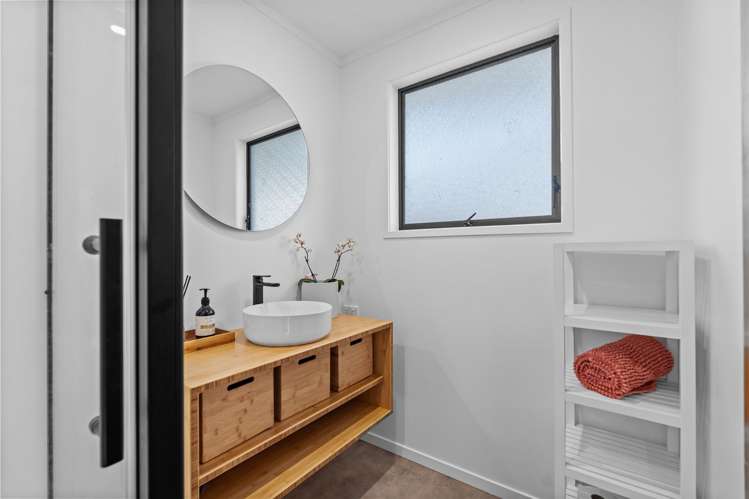 16 Handforth Street Onerahi_10