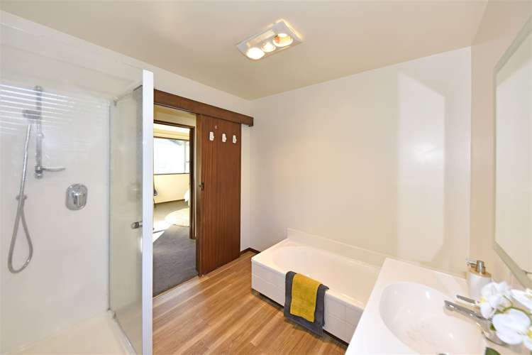 204 Rocking Horse Road Southshore_11