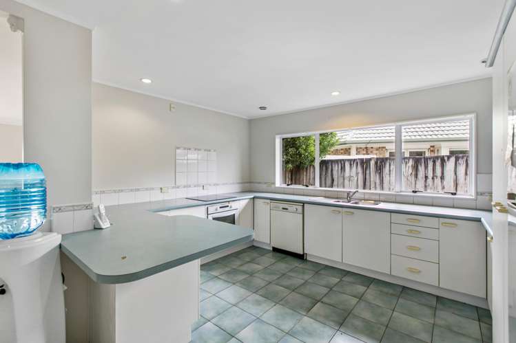 2 Glenross Drive Wattle Downs_5
