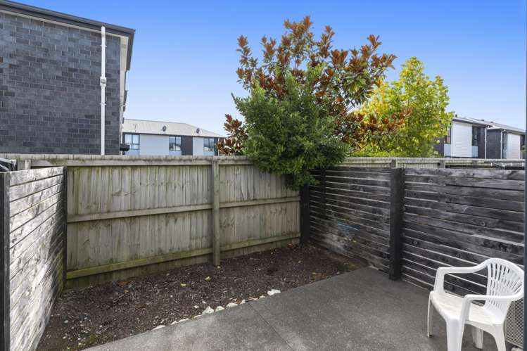 27/17 Bunyan Street Waltham_12