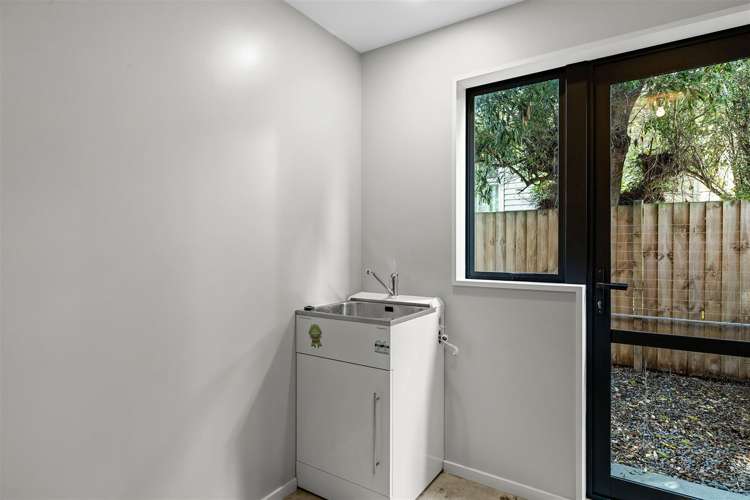 2/489 Manchester Street Saint Albans_13