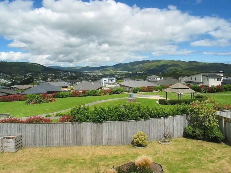 129 Te Puia Drive Aotea_25