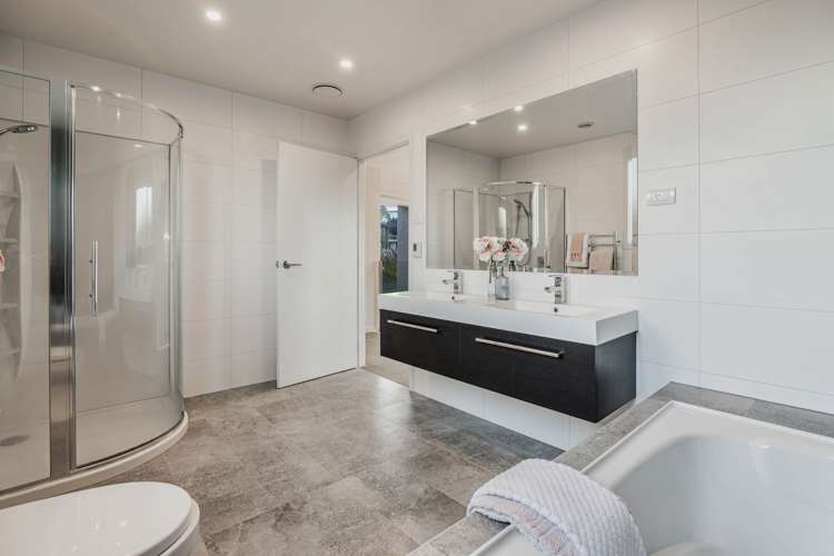 4 Copal Lane Millwater_19