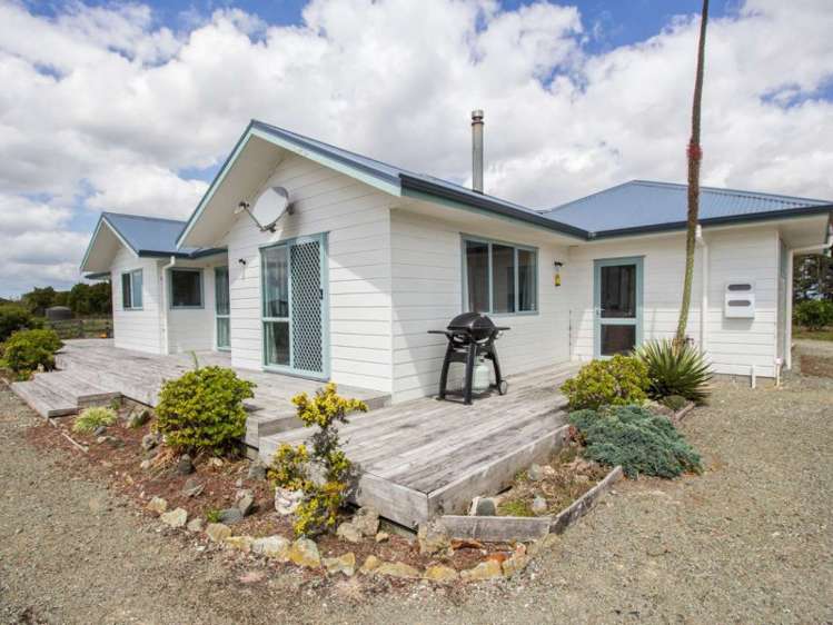 25 Parker Road Otamatea Surrounds_10