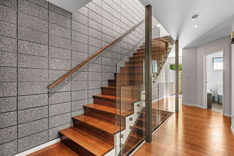 7/8 Wilk Lane Browns Bay_16