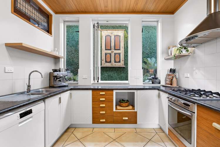 153 Emerson Street Napier South_19