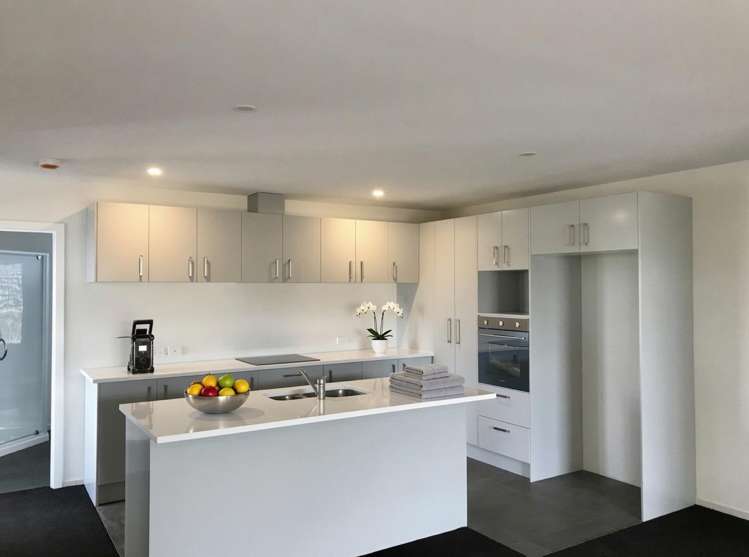 Units 1-6/200 Pilkington Road Point England_8
