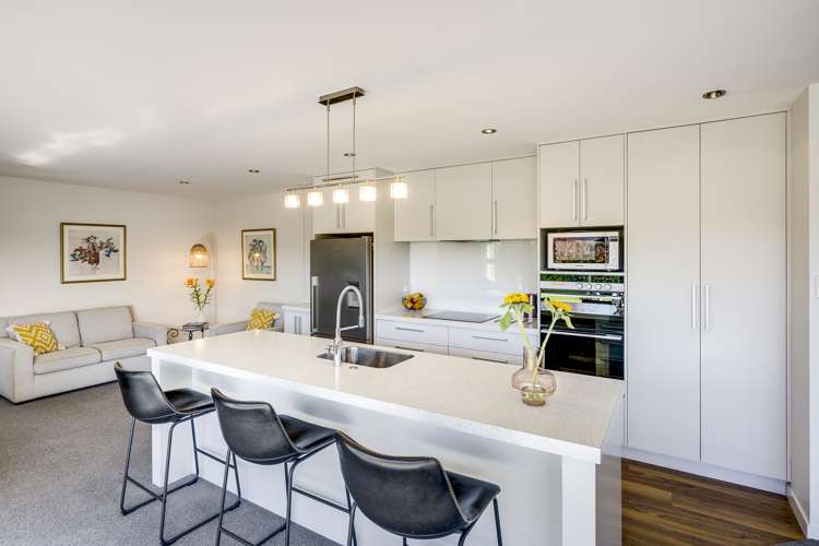 8 Anna Lane Raureka_8