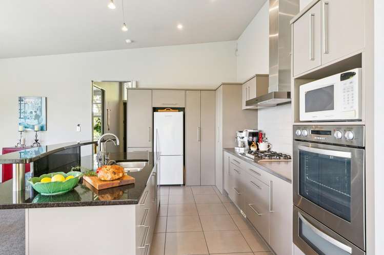 77A Nicholson Road Khandallah_15