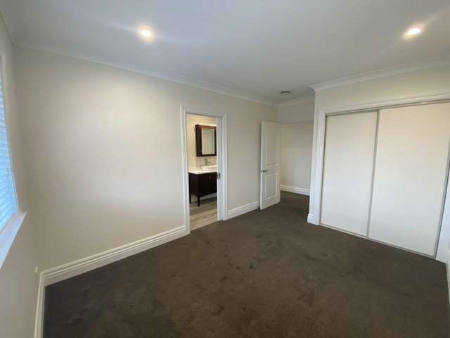 18A Charlesworth Street Woolston_4