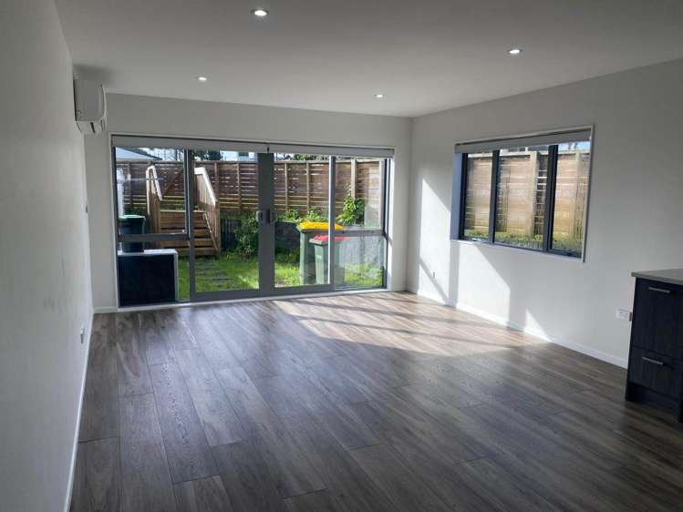 99a Mahia Road Wattle Downs_1