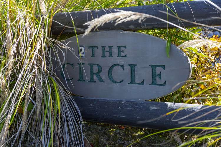 2 The Circle Nukuhau_24