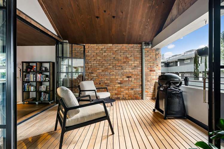 10/15a Augustus Terrace Parnell_10