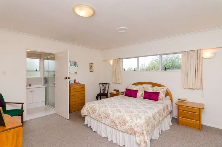 101 Lincoln Road Carterton_8