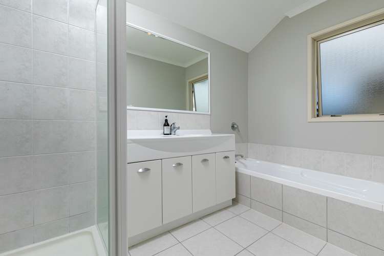 10 Lucienne Drive Ranui_16