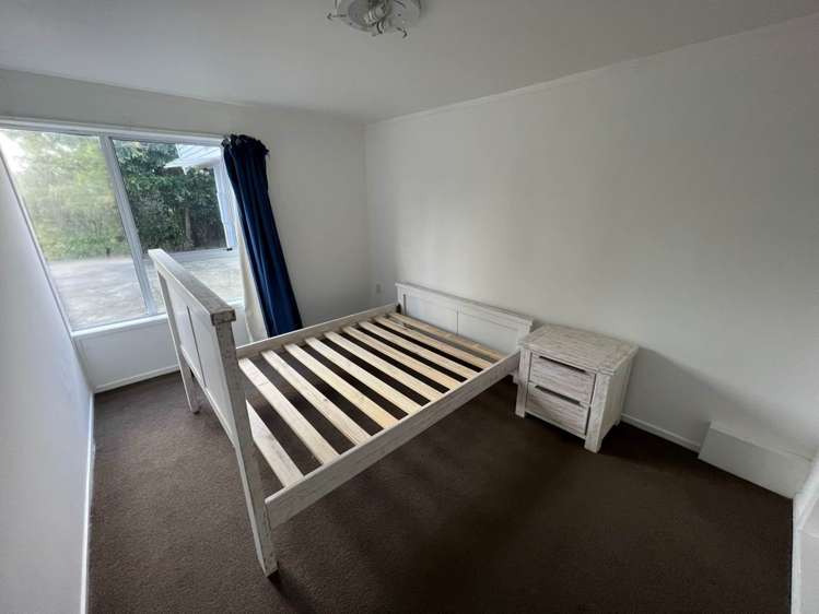 15 Deane Avenue Titirangi_8