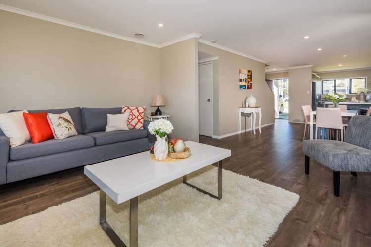 122 Fernhill Way Oteha_7