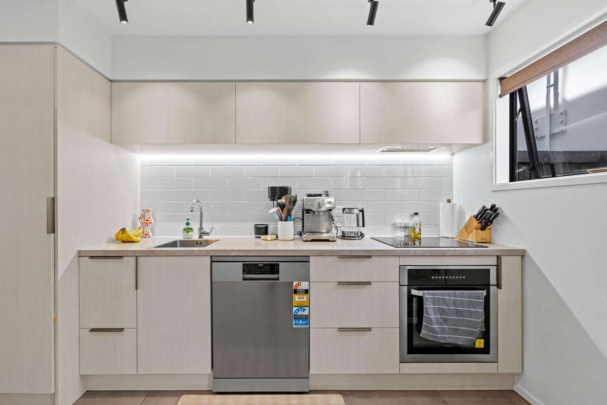 6/361B Madras Street_3