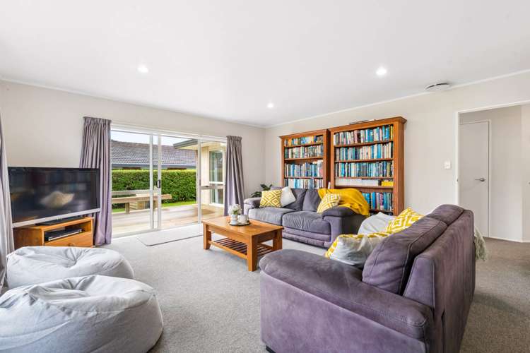 22 Len Garlick Place_2