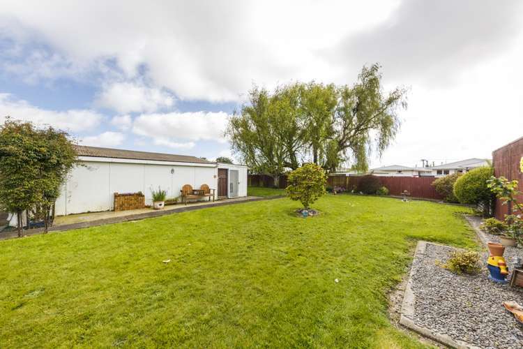17 Cavendish Crescent Awapuni_13