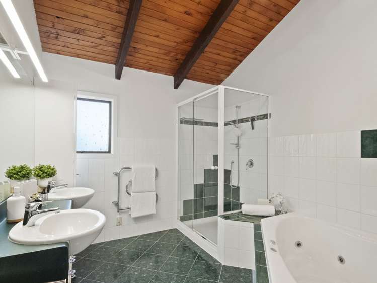 241a Golf Road Titirangi_15