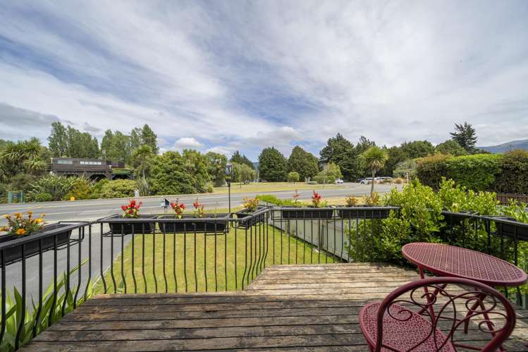 2 Lakefront Drive Te Anau_1