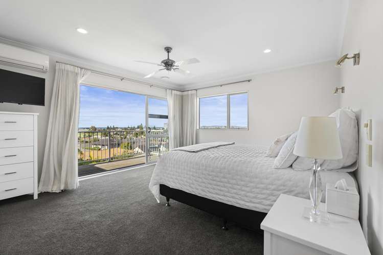 60 Chesterfield Way Orewa_24