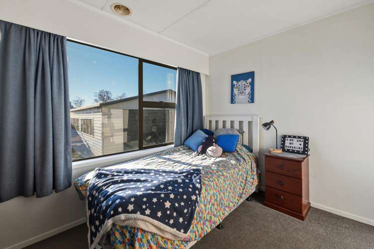 11 Browning Crescent Owhata_15