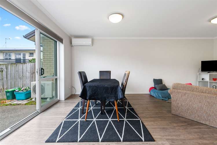 63 Chiefs Court Hamilton East_3