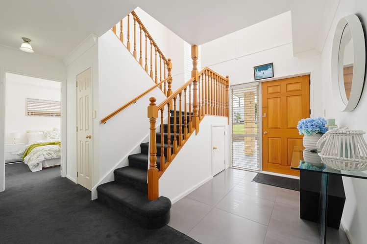 117 & 117A Awaroa Road Sunnyvale_27
