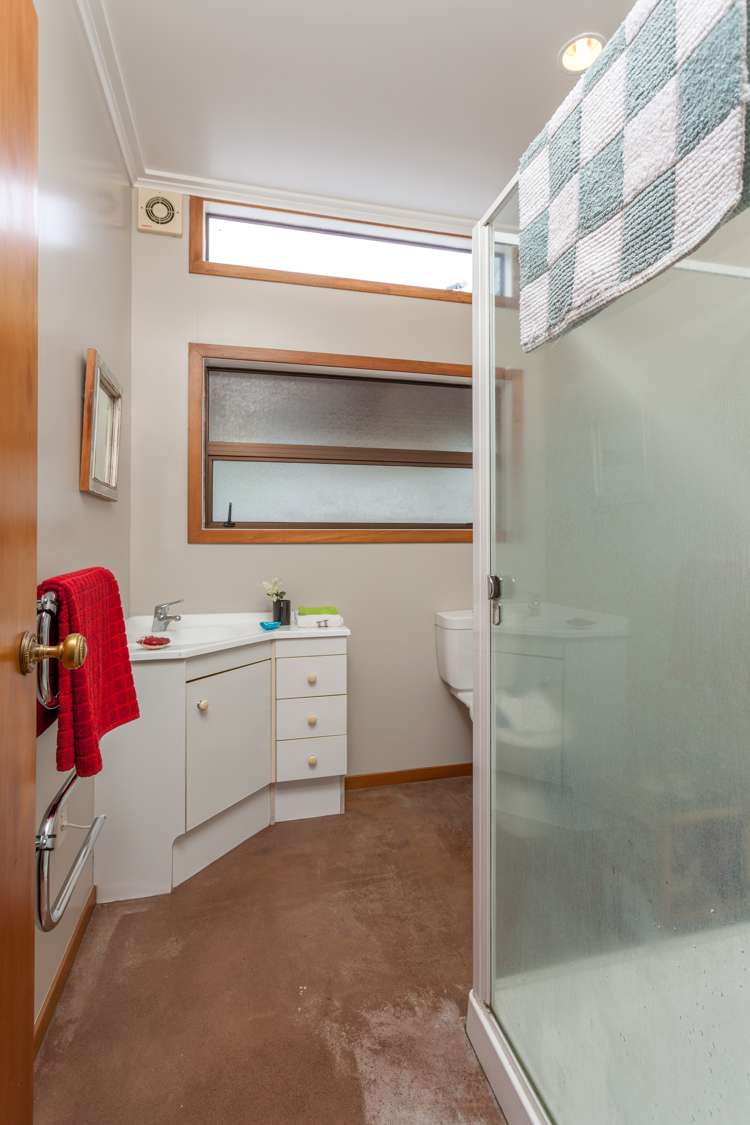 23 Lookout Drive Laingholm_9