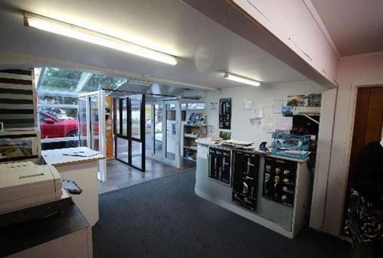 76 Delta Avenue New Lynn_10