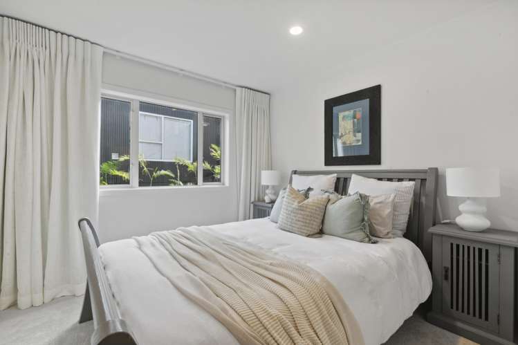 2/4 Richards Avenue Forrest Hill_13