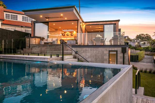 Elevated harbour view perfection