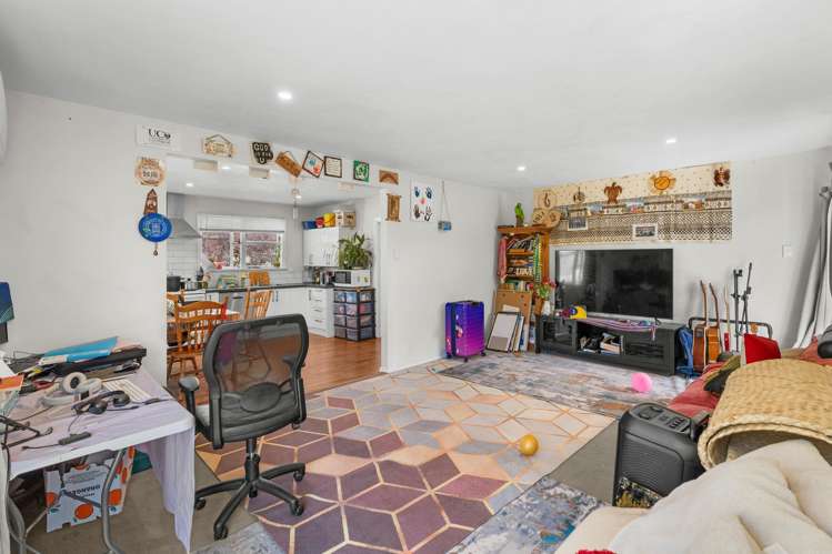 327 Clyde Road_2