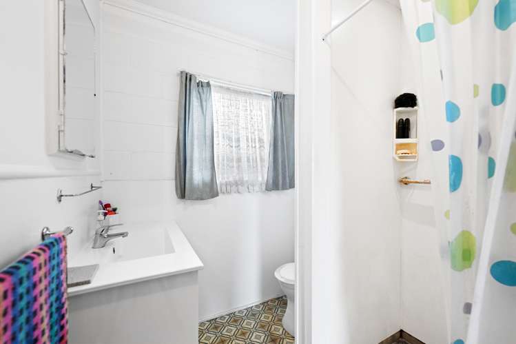 57a Saxbys Road Deanwell_22