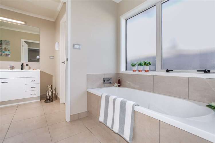 69 Castellina Drive Karaka_14