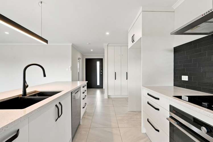 24 Kerr Crescent_4