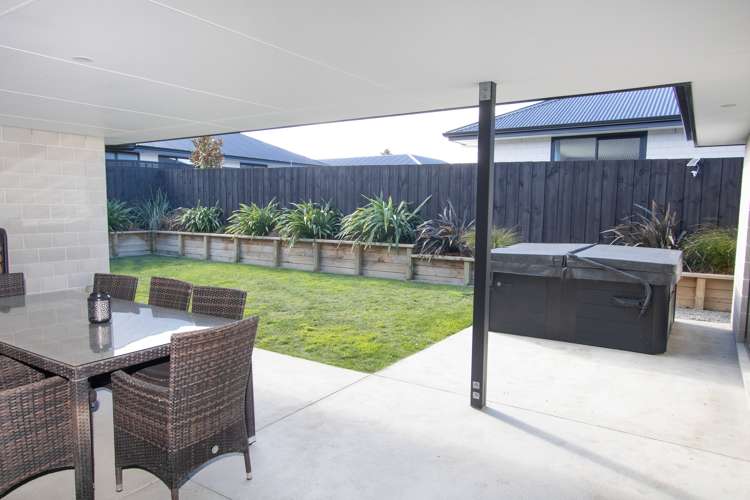 28 Redhaven Rise Netherby_23