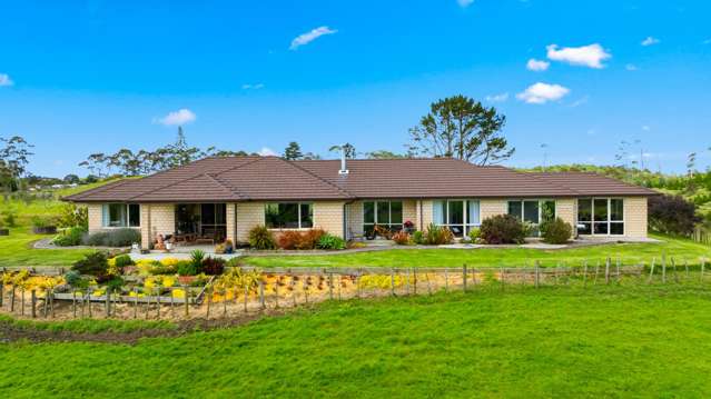 Stunning Home - Positioned on 13.8ha