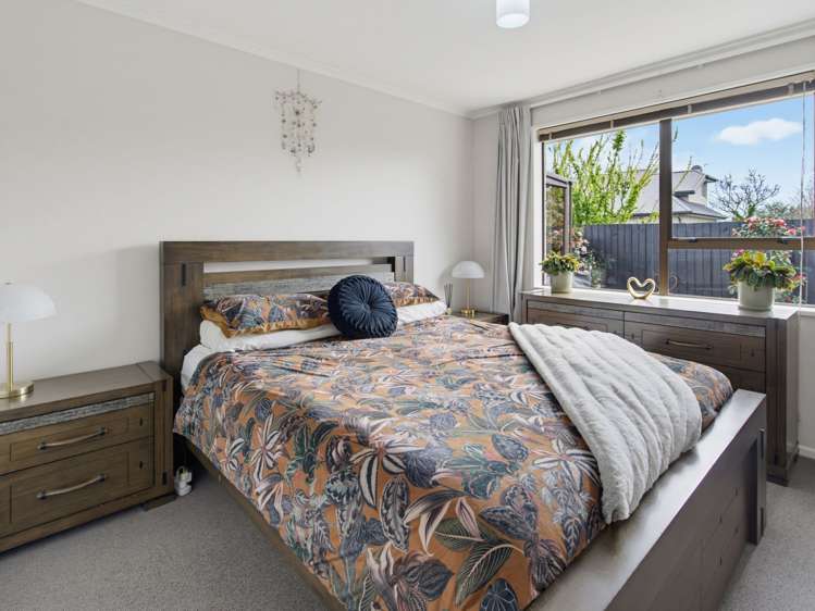 2/244 Main North Road Redwood_10