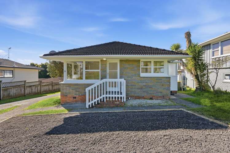 2/5 Eban Avenue_0