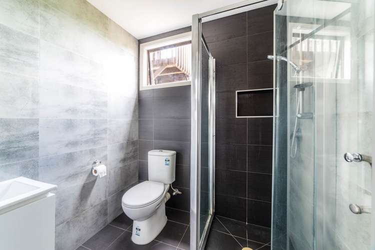 2/455 Glenfield Road Glenfield_17