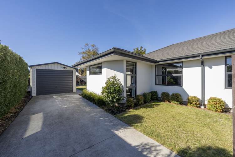 2/8 Hurst Place_0